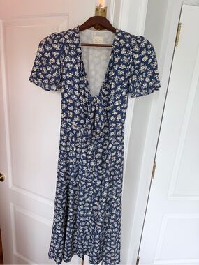Blue Floral Midi Dress with V-Neck by